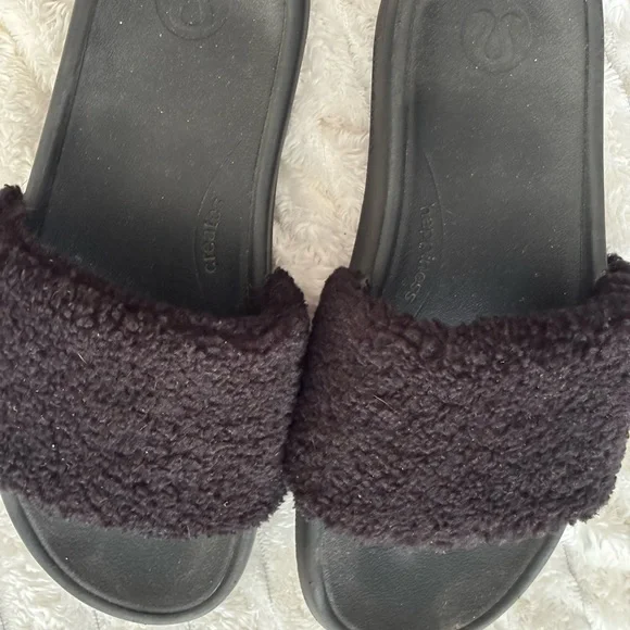 Lululemon Black Fleece Slides - Picture 6 of 6